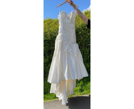 New Ladies wedding dress with by Sophia Tolli, size 6, shade Ivory,  retail stock clearance ( may have marks or very light da