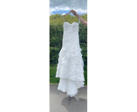 New ladies Wedding dress, by Jenny Roth, size 10 retail stock clearance ( may have marks or very light damage) 