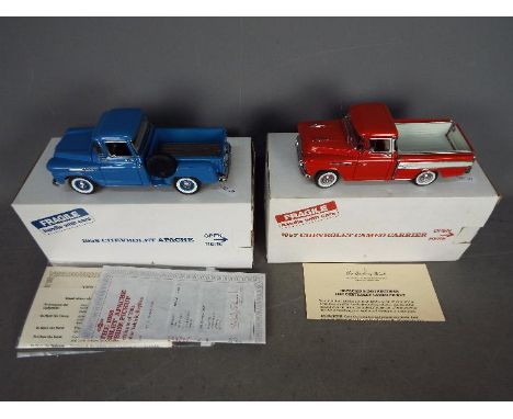 Danbury Mint - 2 x Chevrolet Pickup trucks in 1:24 scale, a 1957 Chevrolet Cameo Carrier and a 1958 Chevrolet Apache. Both mo