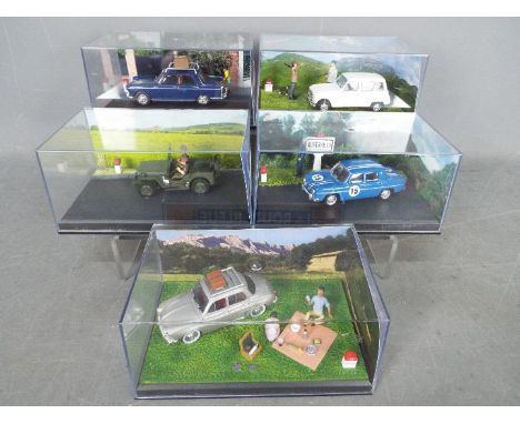 Altaya - 5 x 1:43 scale diorama cars including Renault 4L, Willys Jeep, Renault 8 Gordini and similar from the 'The Blue Rout