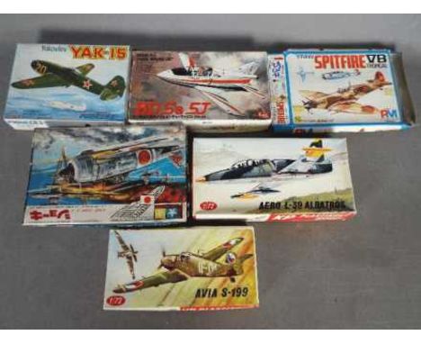 LS, Tamiya, KM, PM, Other - A collection of six vintage plastic model aircraft kits in 1:72 scale. Lot includes PM Supermarin