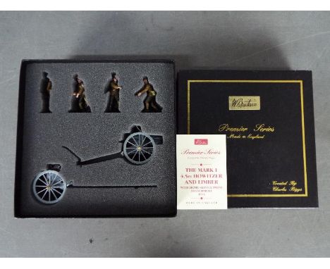 Britains Premier Series - WWI Mark I Howitzer and Limber with Home Service Dress Detachment. # 8912. These hand crafted model