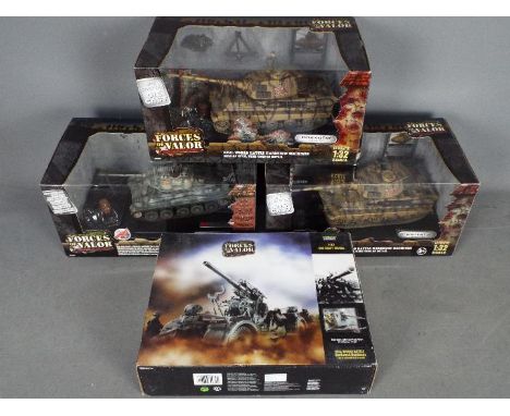 Forces Of Valour - 3 x WWII battle tanks and 1 x Flak Gun in 1:32 scale including 2 x # 80501 German King Tiger, # 80318 Russ