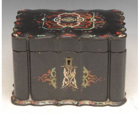 A Victorian papier mache fluted rectangular tea caddy, hinged cover enclosing a pair of lidded compartments, 18cm wide, c.188