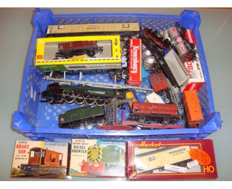 HO GAUGE - A group of HO scale wagons and other items by Fleischmann, Joeuf and others together with a loco by Joeuf (A/F) (Q