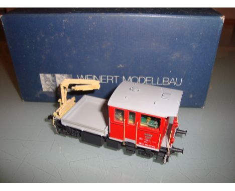 HOm GAUGE - An HOm Swiss Outline TmIII tractor locomotive by Weinert Modellbau - VG / G box