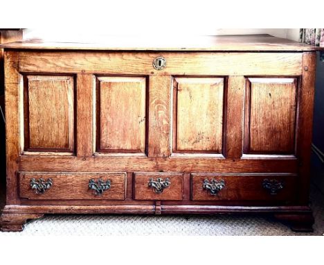 FOUR PANEL ANTIQUE MULE CHEST WITH PANELLED ENDS AND THREE DRAWERS, APPROX 128cm LONG, 74cm HIGH AND 59cm DEEP