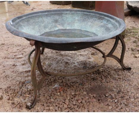 Metal firepit/planter on base - Approx D: 72cm&nbsp; H: 36cm