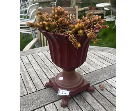 Small metal planter 