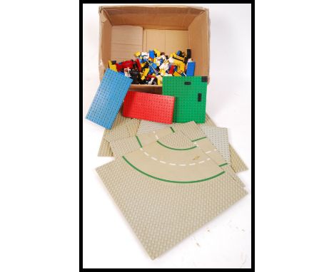 An assorted collection of original vintage 1980's Lego to include 6x bases and a selection of minifigures .&nbsp;