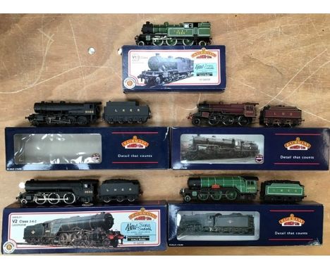 Railway: collection of 00 gauge Bachmann locomotives to include V2 3650 LNER, V2 4806 Green Howard LNER Darlington, 07/WD Aus
