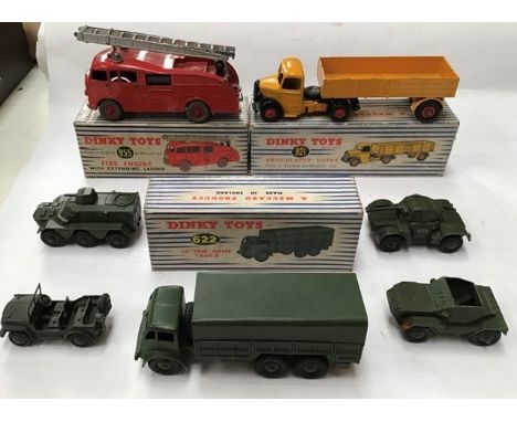 Dinky: A boxed Dinky Toys Articulated Lorry 921, very good, small chips to trailer. 10 Ton Army Truck 622, very small chip to