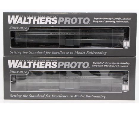 Walthers: A pair of boxed Walthers Proto, 85' P-S Bi-Level Commuter Coach, Southern Pacific (Lighted), 920-16541, HO Scale, b