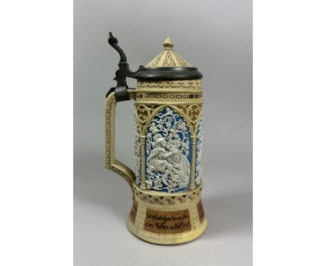 Bierkrug, Villeroy and Boch Mettlach, Serie 228, Nr. 15, Mettlacher Steinzeug bemalt (1885 -1905), Porzellan, 0.5 L, H: 23 cm