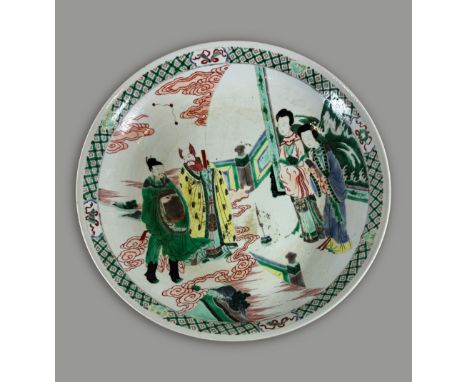 Familie verte Teller, China, Porzellan, blaue Doppelring und Sechszeichen Kangxi Marke am Boden, figürliche Szene, Dm.: 42 cm