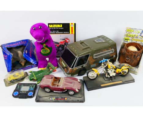 Micro Machines - Bburago - Galaxy Toys - A group of toys including a Micro Machines army truck carry case, an unboxed Thunder