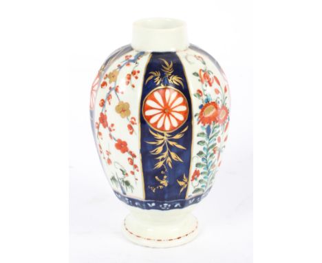 A Worcester Tea Canister, circa 1770, ovoid with Warmstry fluting, in the Queens or Japan pattern, square seal mark, 12.5cm h