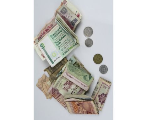 Small collection of vintage banknotes to include Hong Kong ten Dollars &amp; Mexico etc