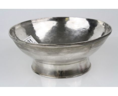 Hammered Britannia silver pedestal bowl, flared foot, makers mark REHP, hallmarked London 1993, diameter approximately 20cm