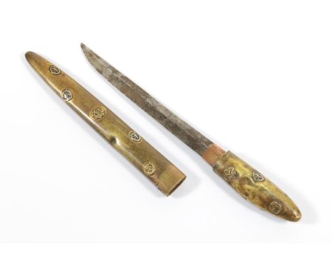 A Japanese Aikuchi, possibly for a woman, with 14.5cm steel blade, one piece copper habaki, the brass grip and scabbard appli