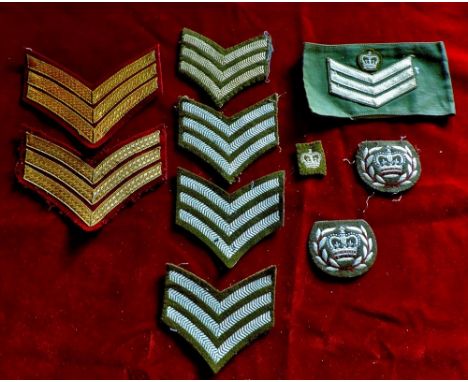 Royal Navy Reserve Cloth shoulder patches.  Navigation patch Lanyard etc.  Good lot.
