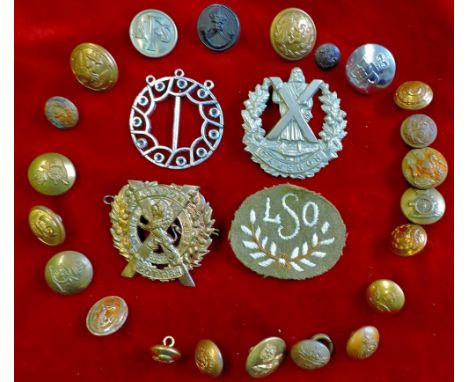 Military buttons and cap badges, Scottish highlanders, LSO cloth arm patch, Royal artillery buttons etc. A nice assortment.