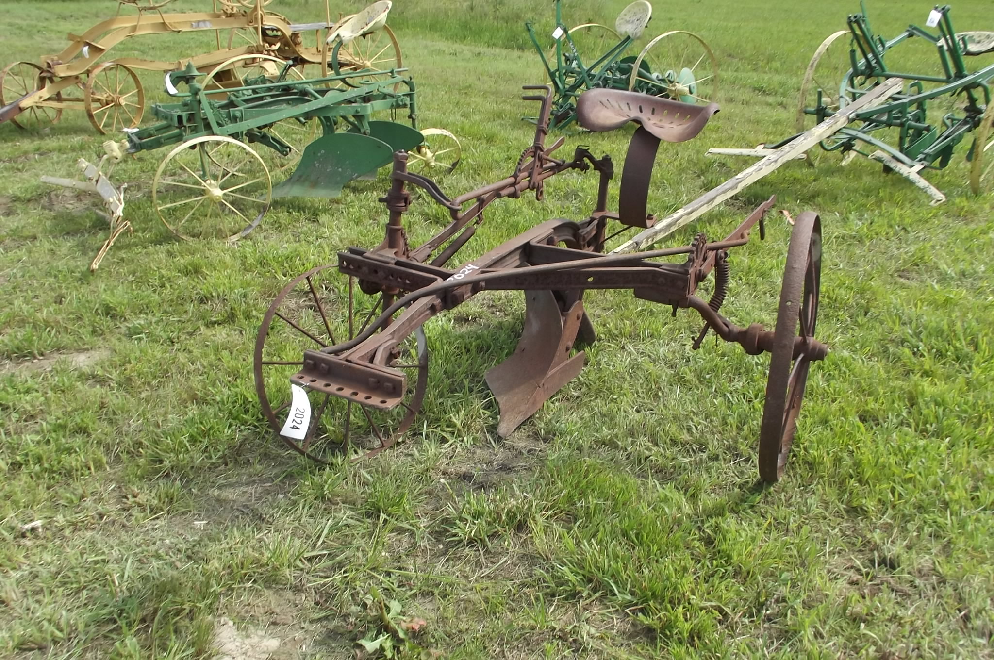 Antique John Deere 267 1 Row Plow , 2 Wheel Horse Drawn