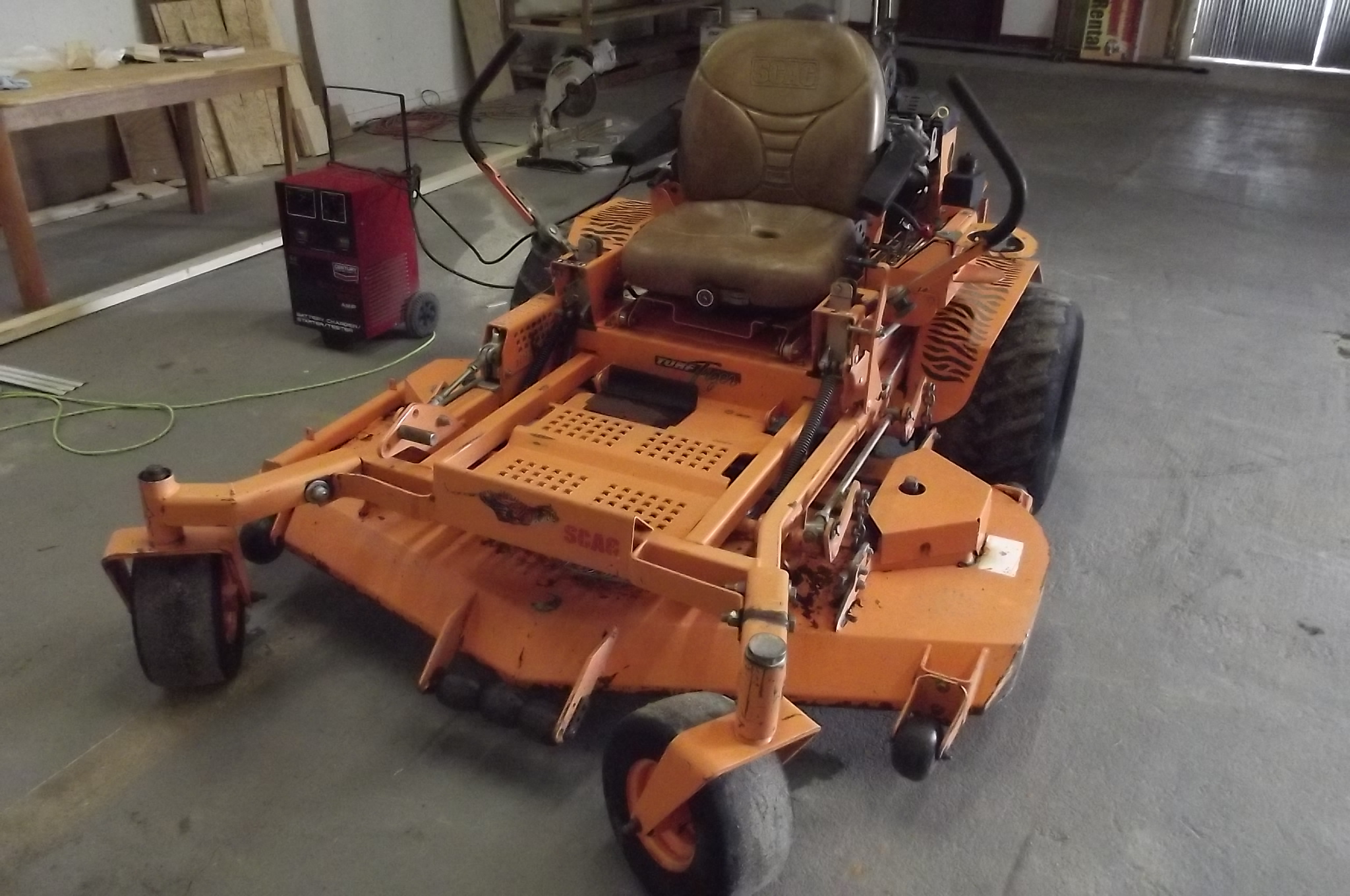 Scag Turf Tiger 60" cut Commercial Zero turn Mower , Vanguard 35