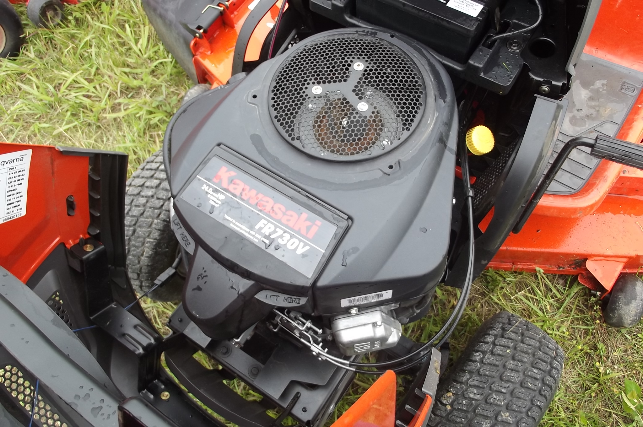 GT52XLS Husqvarna Riding Mower , Steel welded deck , Hydrostatic trans