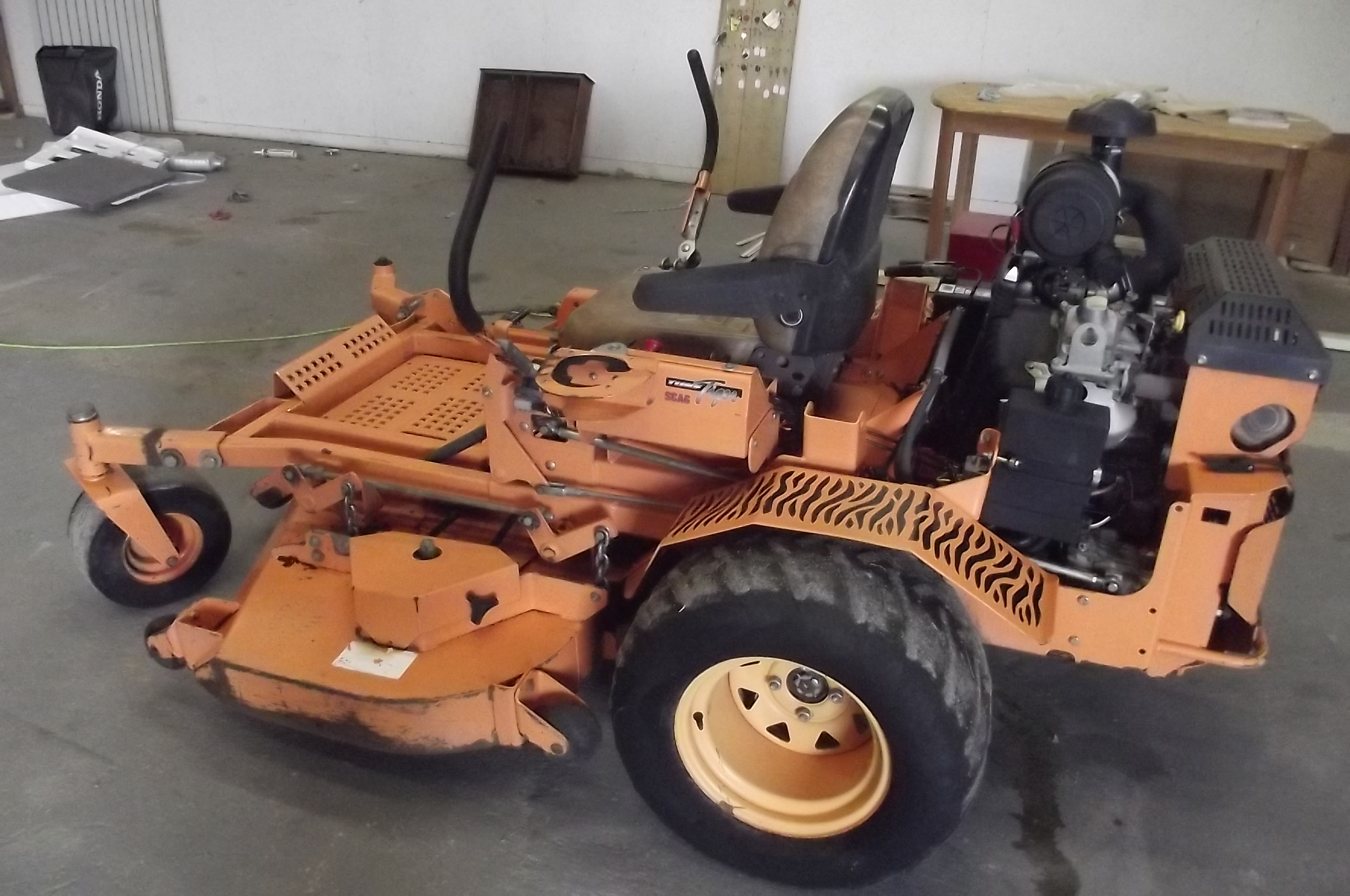Scag Turf Tiger 60" cut Commercial Zero turn Mower , Vanguard 35