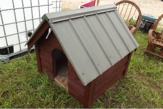 metal roof dog house
