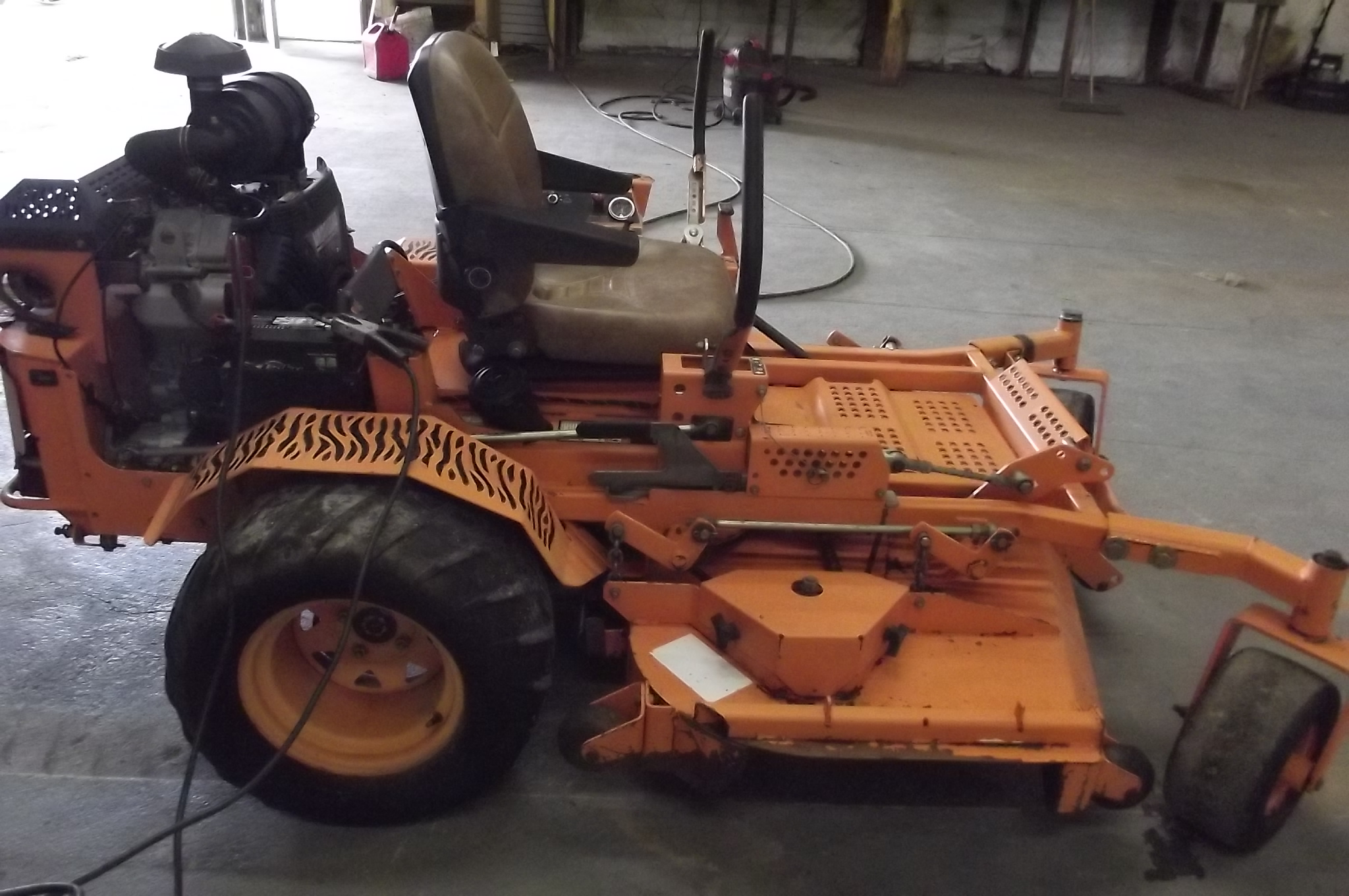 Scag Turf Tiger 60" cut Commercial Zero turn Mower , Vanguard 35