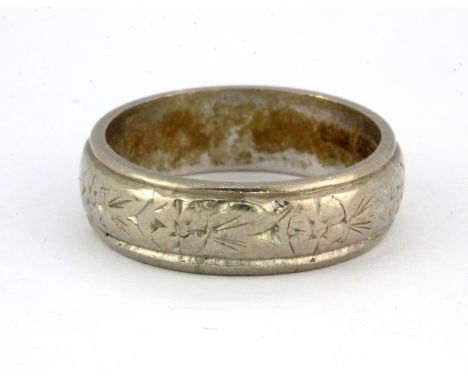 An 18ct white gold (stamped 18ct) ring, (J).