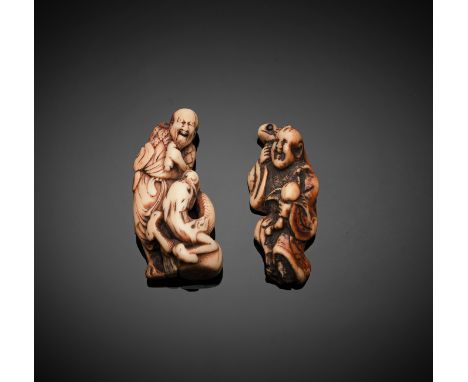 Zwei Sennin-Netsuke aus Elfenbein mit schöner AlterspatinaJapan, 18. Jh.H. 5,8 - 6 cmAus einer alten süddeutschen Privatsamml