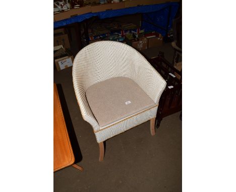 COMMODE CHAIR