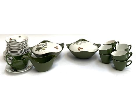 A Midwinter fashion shape part dinner service comprising 2 tureens, teacups (8), saucers (8), plates, sauceboats etc 