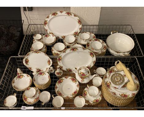 LARGE QTY OF ROYAL ALBERT DINNER &amp; TEA SERVICE