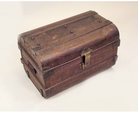 METAL TRUNK.
A faux crocodile painted metal trunk, with brass lock. 53 x 32 x 33cm.
PLEASE NOTE:  Our in-house, postal shippi