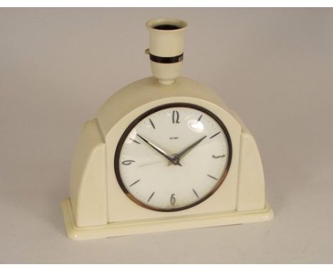 METAMEC CLOCK LAMP.
A 1950's Metamec plastic cased table clock lamp. Height 21cm.