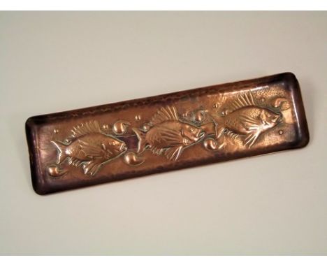 NEWLYN COPPER.
A Newlyn copper pen tray. Stamped 'NEWLYN'. 7 x 26cm.