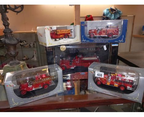 Road signature series 1:24 1938 fire engine and 4 1:43 scale models