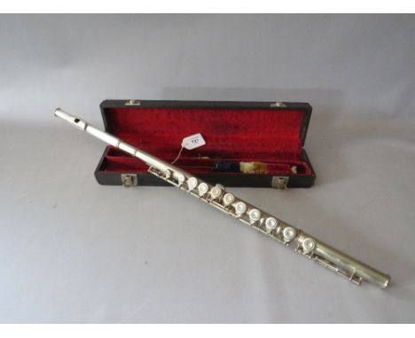 A CASED VINTAGE FLUTE