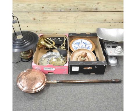 A collection of treen, to include a Dave Hewitt nutcracker, a brass car horn, a Mappin silver plated salver, together with ki