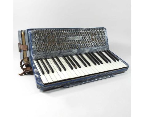 A Hohner Verdi III piano accordion, 47cm wide
