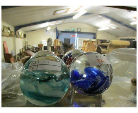 FOUR PAPERWEIGHTS TO INCLUDE A CAITHNESS EXAMPLE ETC 