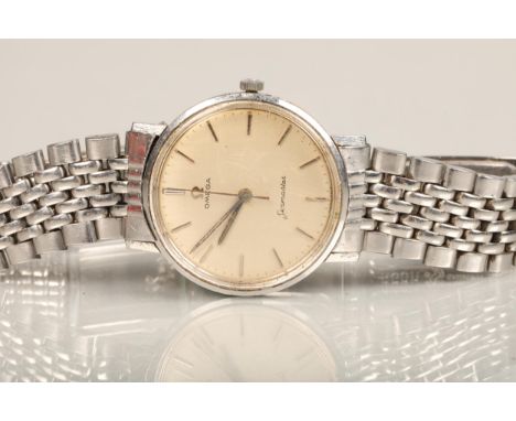 Gents Omega Seamaster manual wind wristwatch, the silver dial with baton chapters, stainless steel bezel and bracelet, sealed