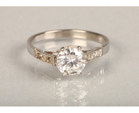 Diamond solitaire ring with round brilliant cut diamond, approximately 1ct, in platinum (shank parted), P1 colour H. 