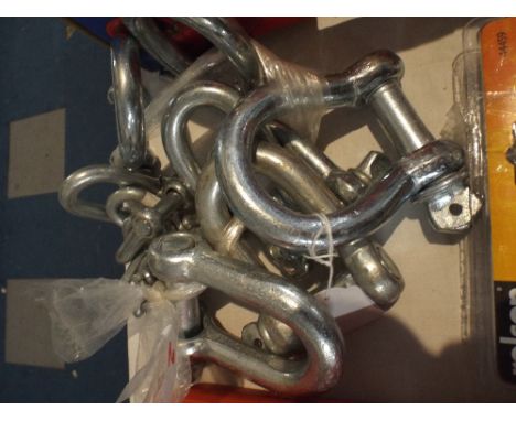A Collection of Sixteen Bow and D Shackles (Plus Vat).
