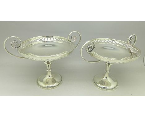 Two silver sweetmeat dishes, Sheffield 1908 and London 1914, 382g