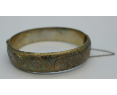 A silver bangle, 24g